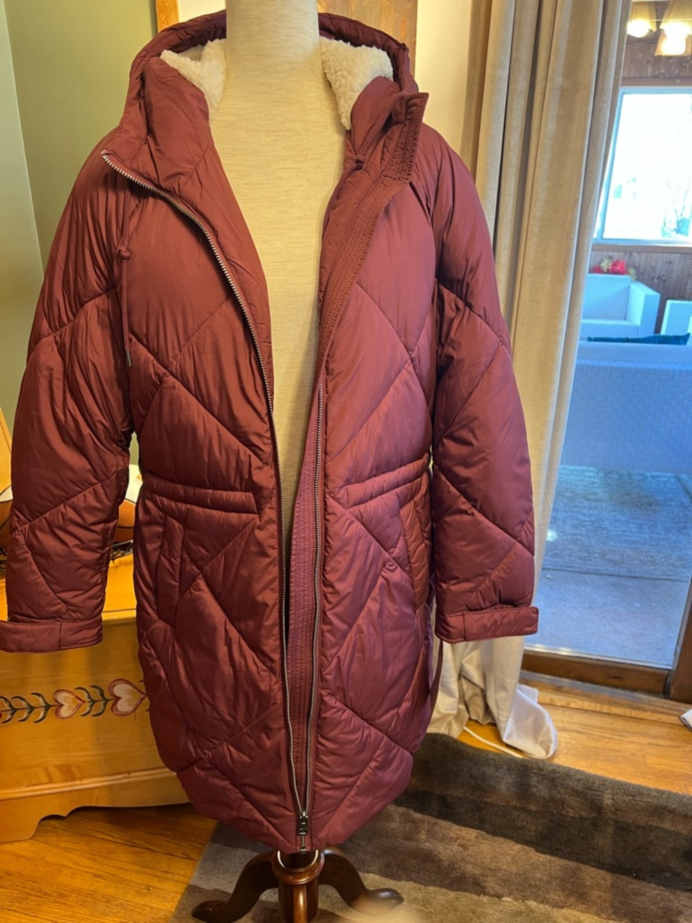 Levi's Women's Hooded Puffer Coat in Burgundy